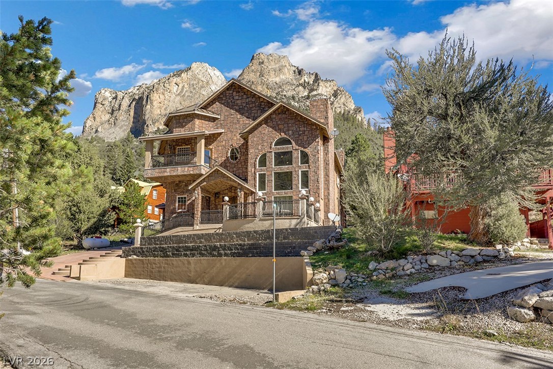 264 Crestview Drive