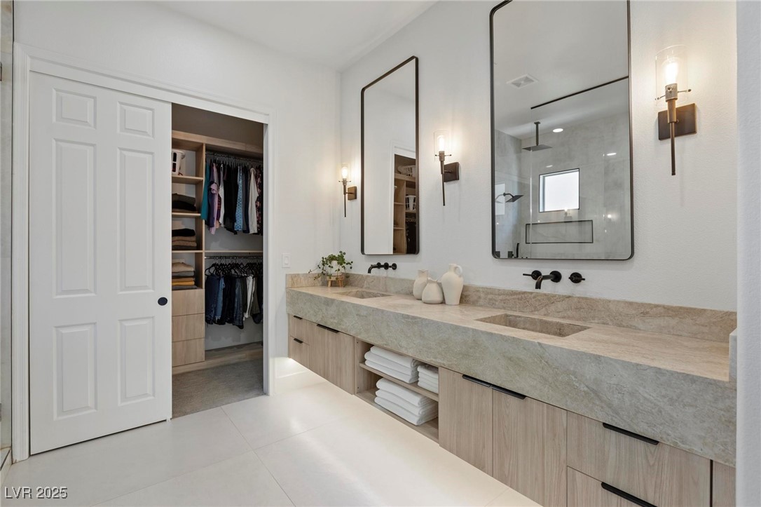 Henderson, Nevada 89052, United States, 6 Bedrooms Bedrooms, ,5 BathroomsBathrooms,Residential,Active,185277