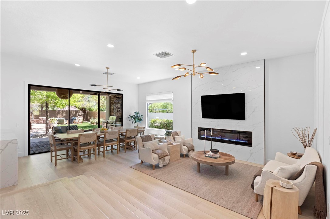 Henderson, Nevada 89052, United States, 6 Bedrooms Bedrooms, ,5 BathroomsBathrooms,Residential,Active,185277