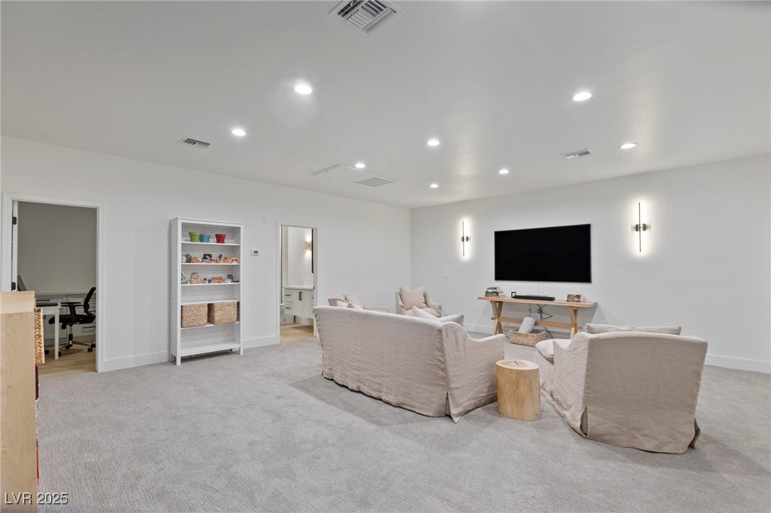 Henderson, Nevada 89052, United States, 6 Bedrooms Bedrooms, ,5 BathroomsBathrooms,Residential,Active,185277