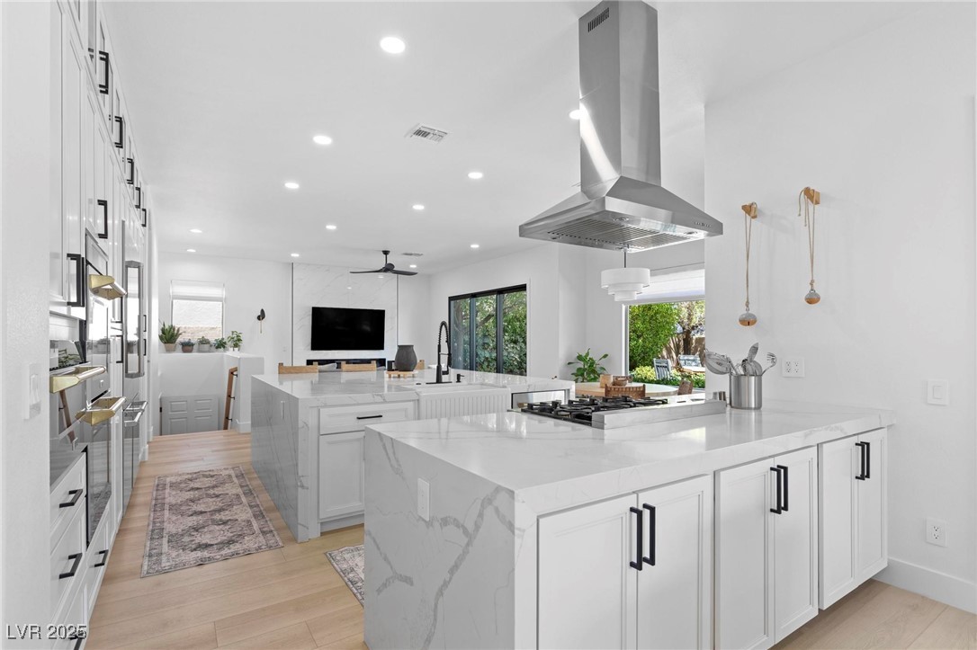 Henderson, Nevada 89052, United States, 6 Bedrooms Bedrooms, ,5 BathroomsBathrooms,Residential,Active,185277