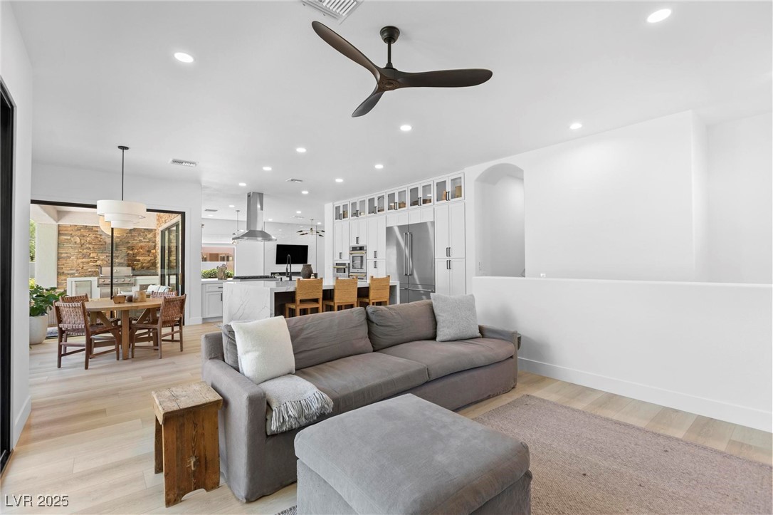 Henderson, Nevada 89052, United States, 6 Bedrooms Bedrooms, ,5 BathroomsBathrooms,Residential,Active,185277