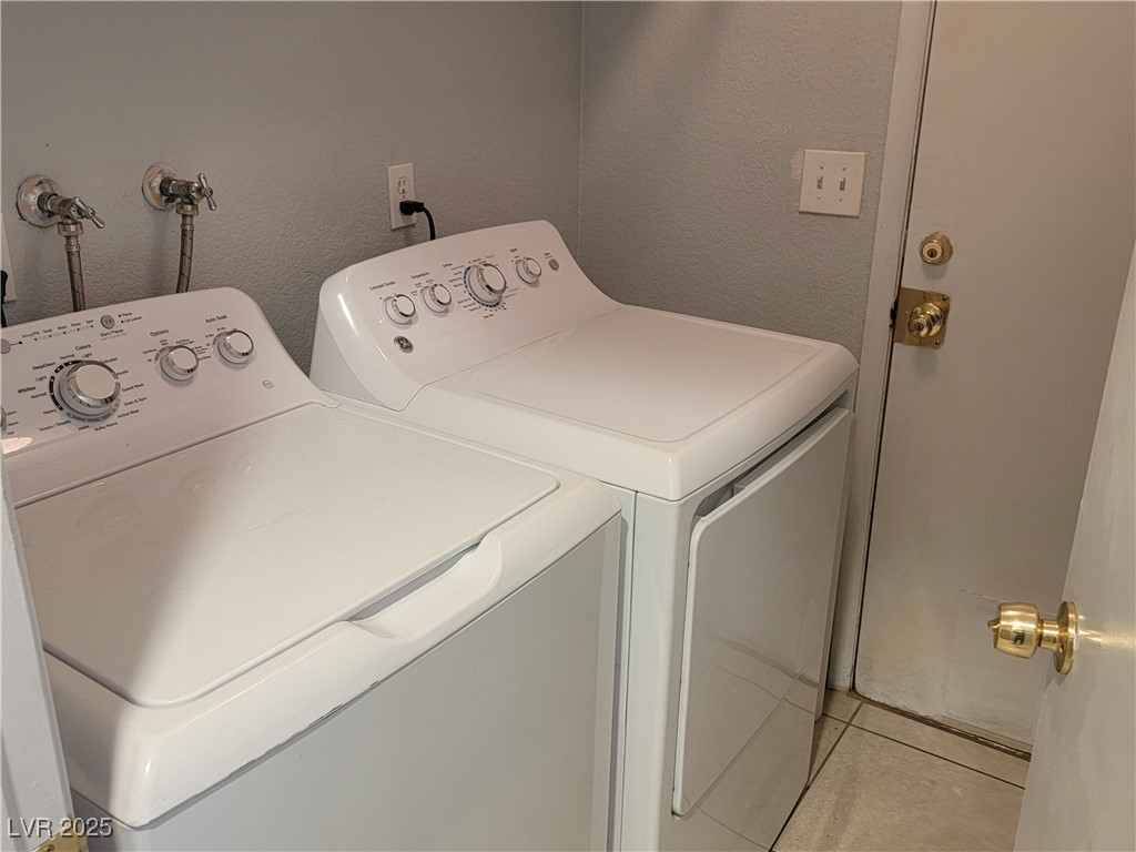 Las Vegas, Nevada 89147, United States, 4 Bedrooms Bedrooms, ,2 BathroomsBathrooms,Residential,Active,107958