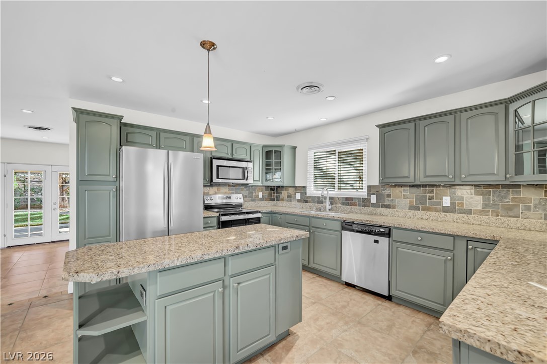 2801 Colanthe Avenue