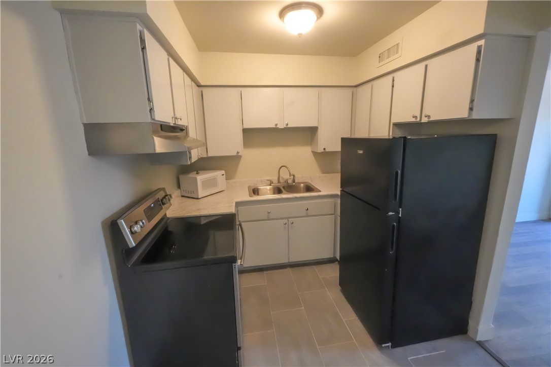 585 S Royal Crest Circle 9