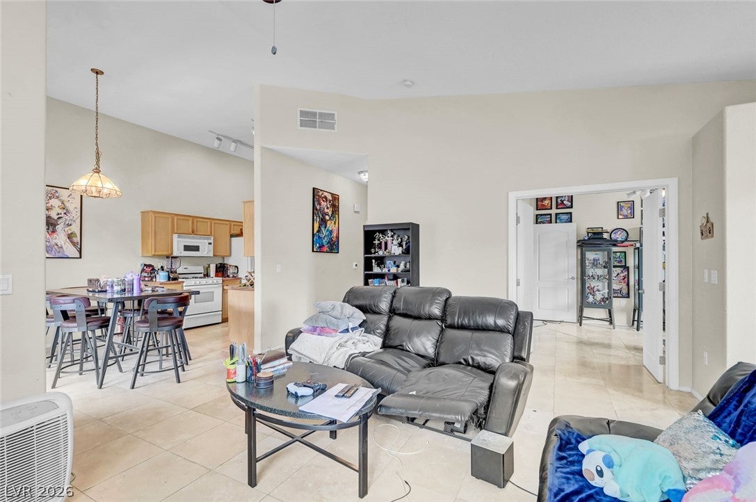 3360 Cactus Shadow Street 201