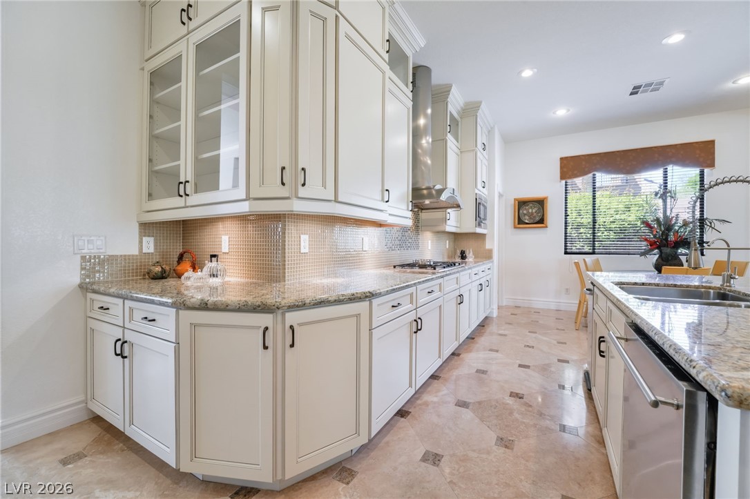 8242 Bella Veduta Avenue