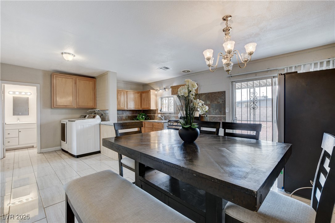 North Las Vegas, Nevada 89030, United States, 4 Bedrooms Bedrooms, ,2 BathroomsBathrooms,Residential,Active,195102