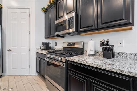Tiny photo for 794 Hibiscuss Blossom Street, Henderson, NV 89011 (MLS # 2798432)