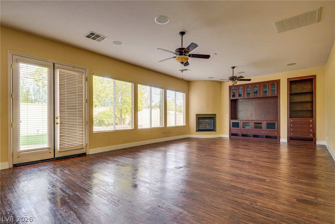 5112 Crown Cypress Street