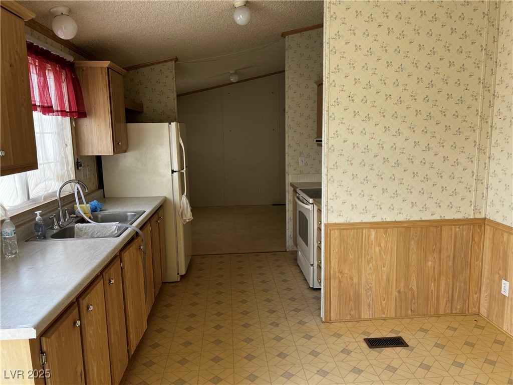 91 W Yukon Street, Pahrump, Nevada image 2