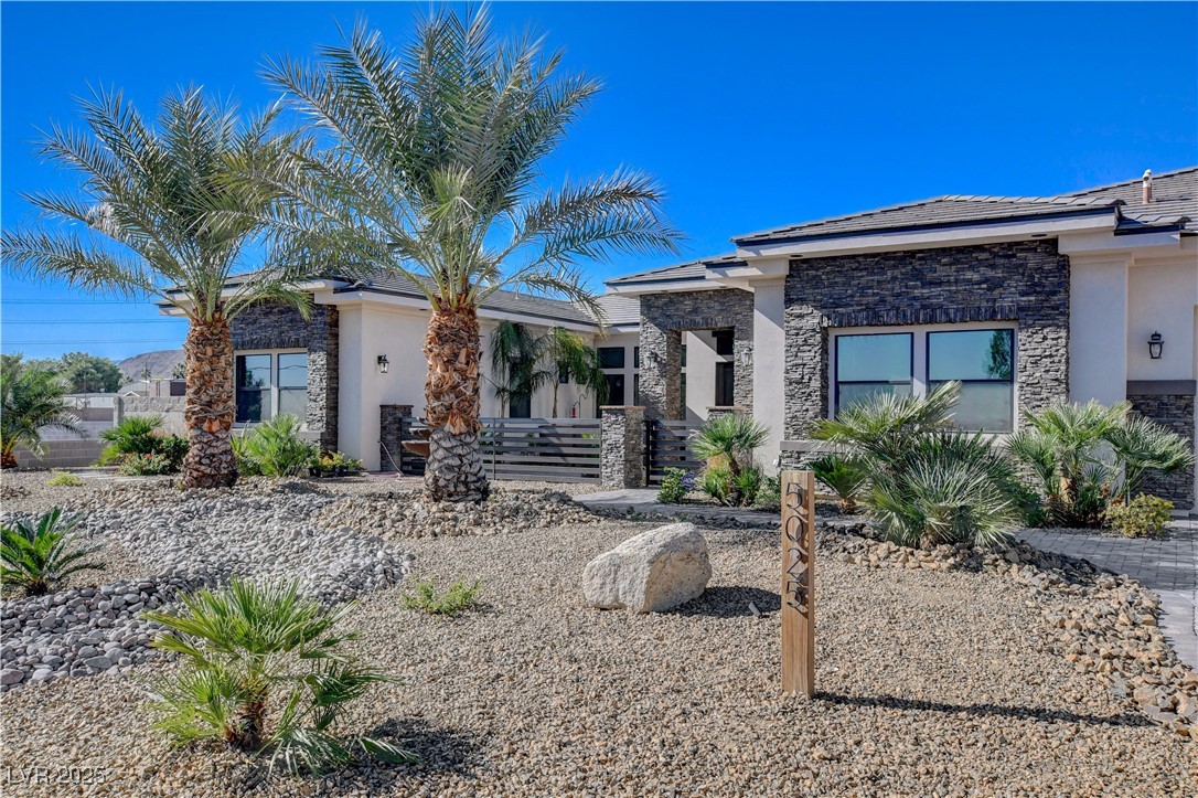 5025 N Chieftain Street