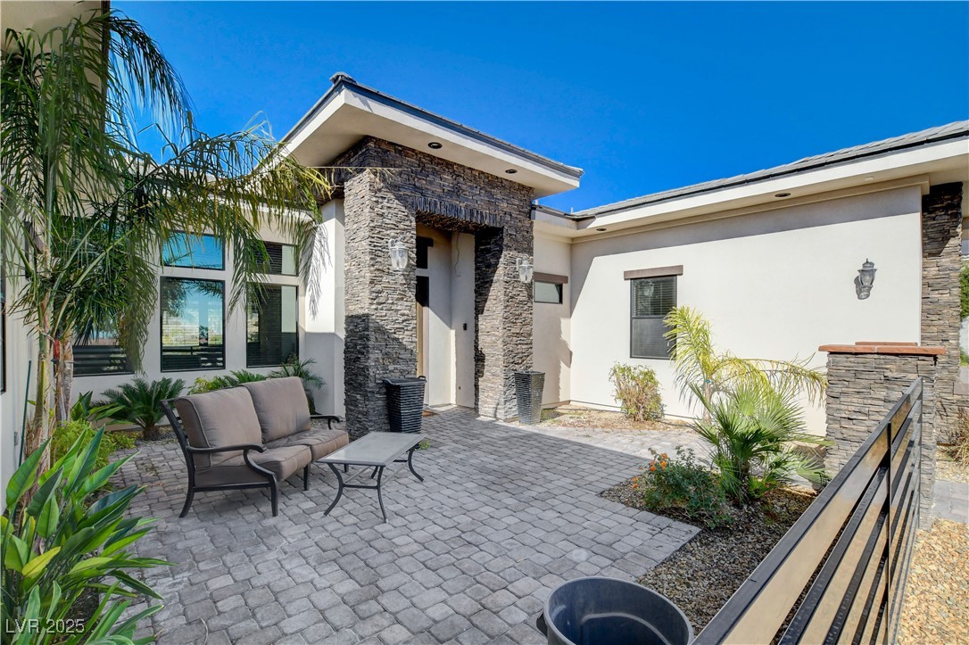 5025 N Chieftain Street