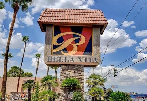 Condo For Sale - 4980 Indian River Drive #445<br/> Las Vegas, NV 89103