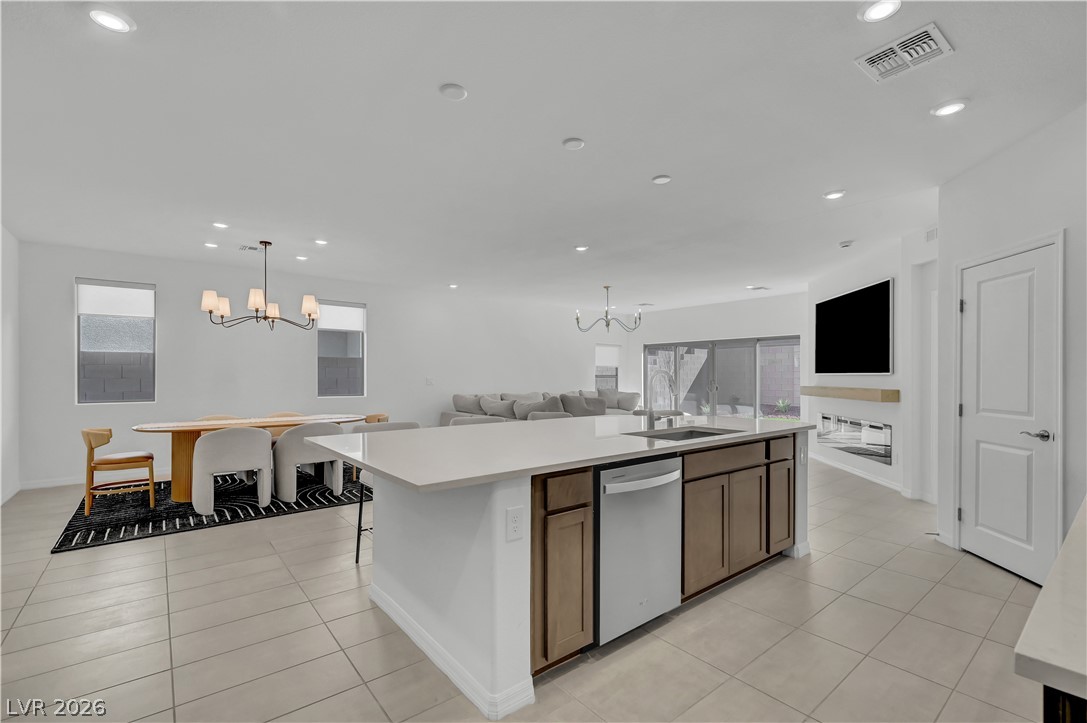 7769 Vibrant Peak Avenue