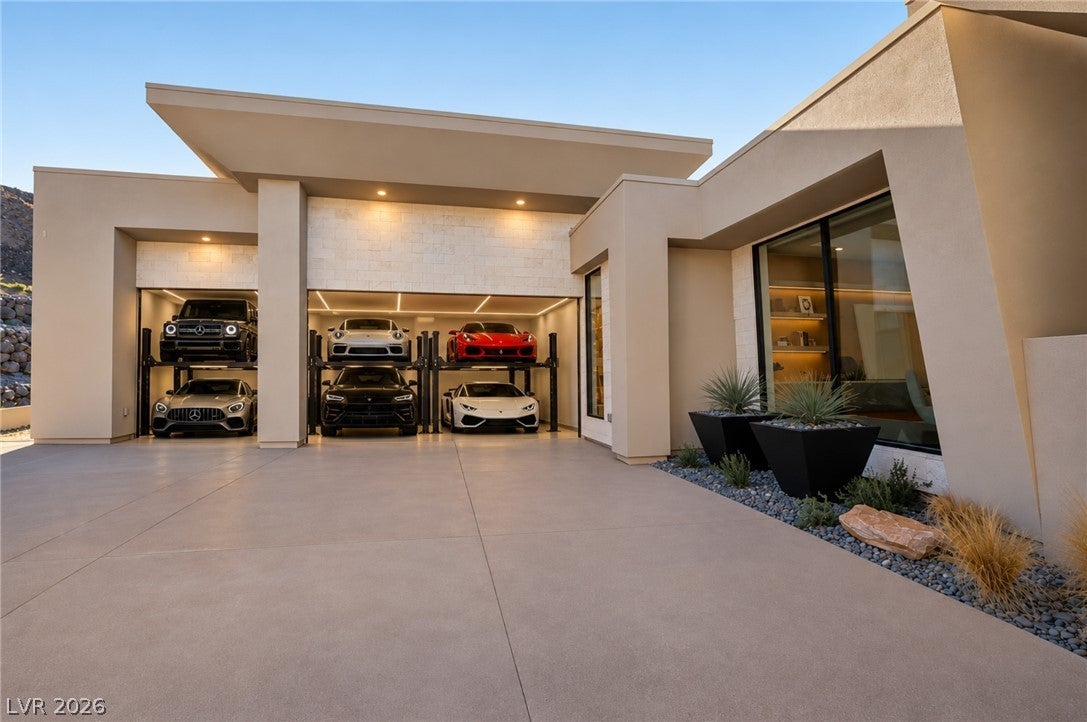 6 Cloudloft Court