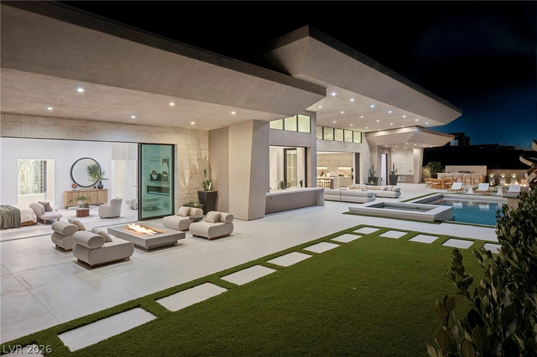 6 Cloudloft Court
