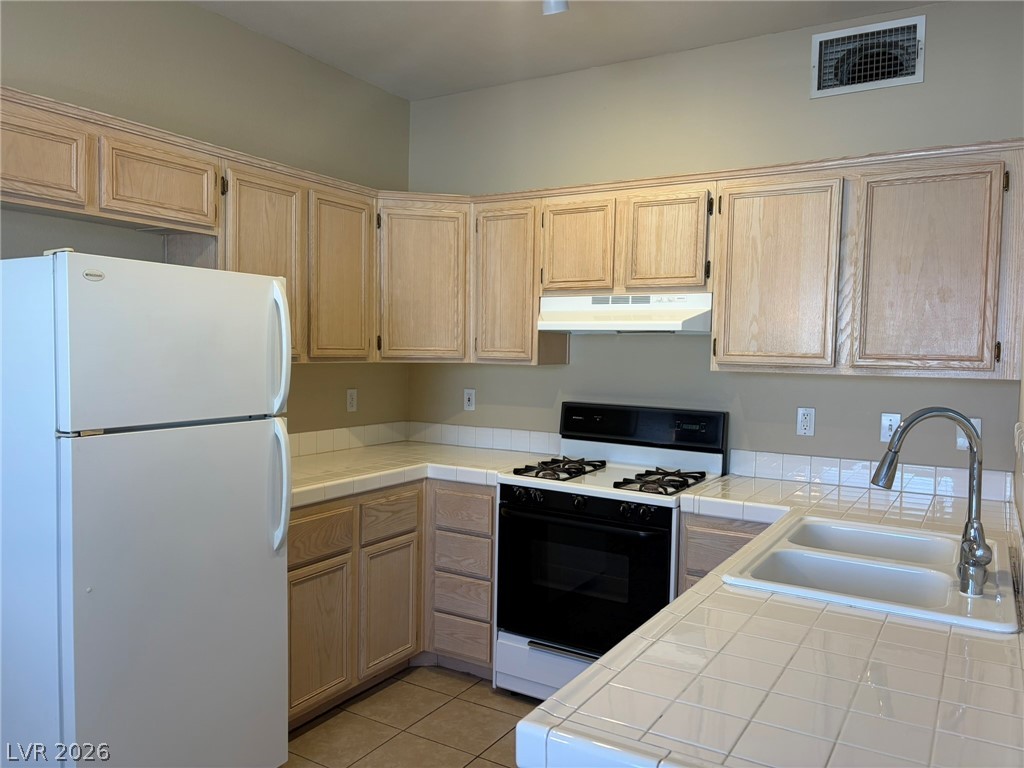 2110 Los Feliz Street 1089