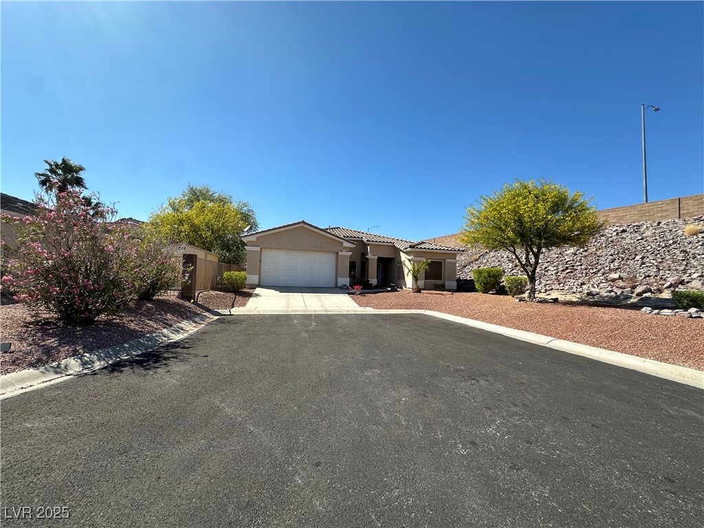 3567 Cottage Stream Court, Laughlin, Nevada image 10