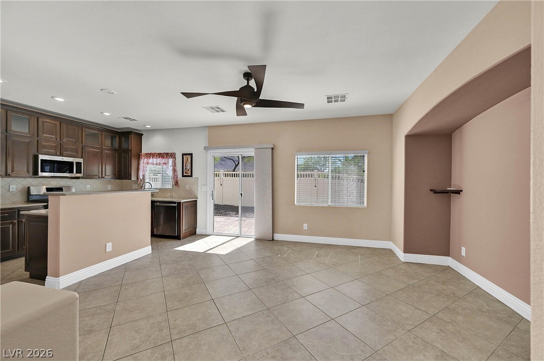 1110 Tropical Star Lane 1