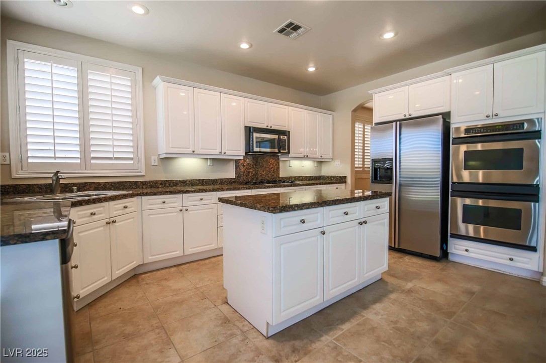 2894 CARMELO Drive