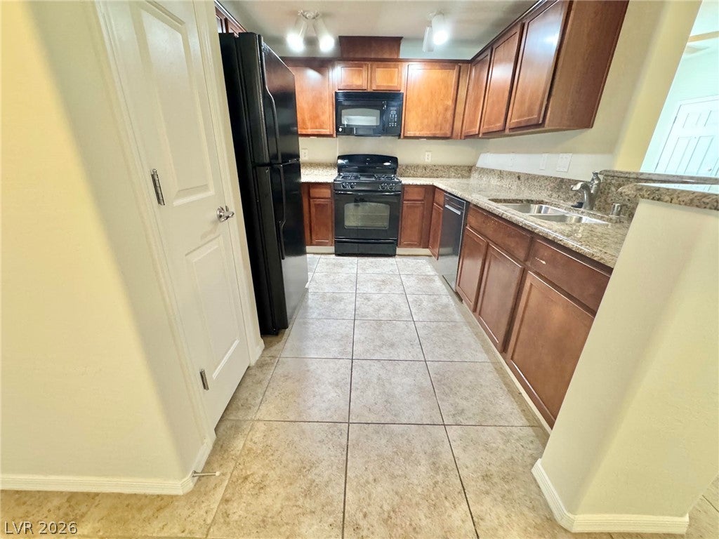 6868 Sky Pointe Drive 1036