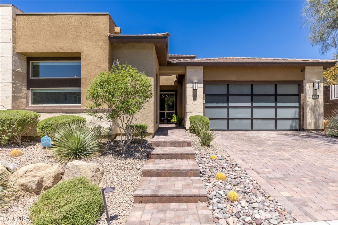 975 Amara Way