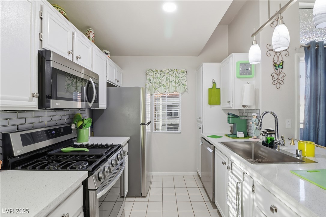 3125 N Buffalo Drive 2114