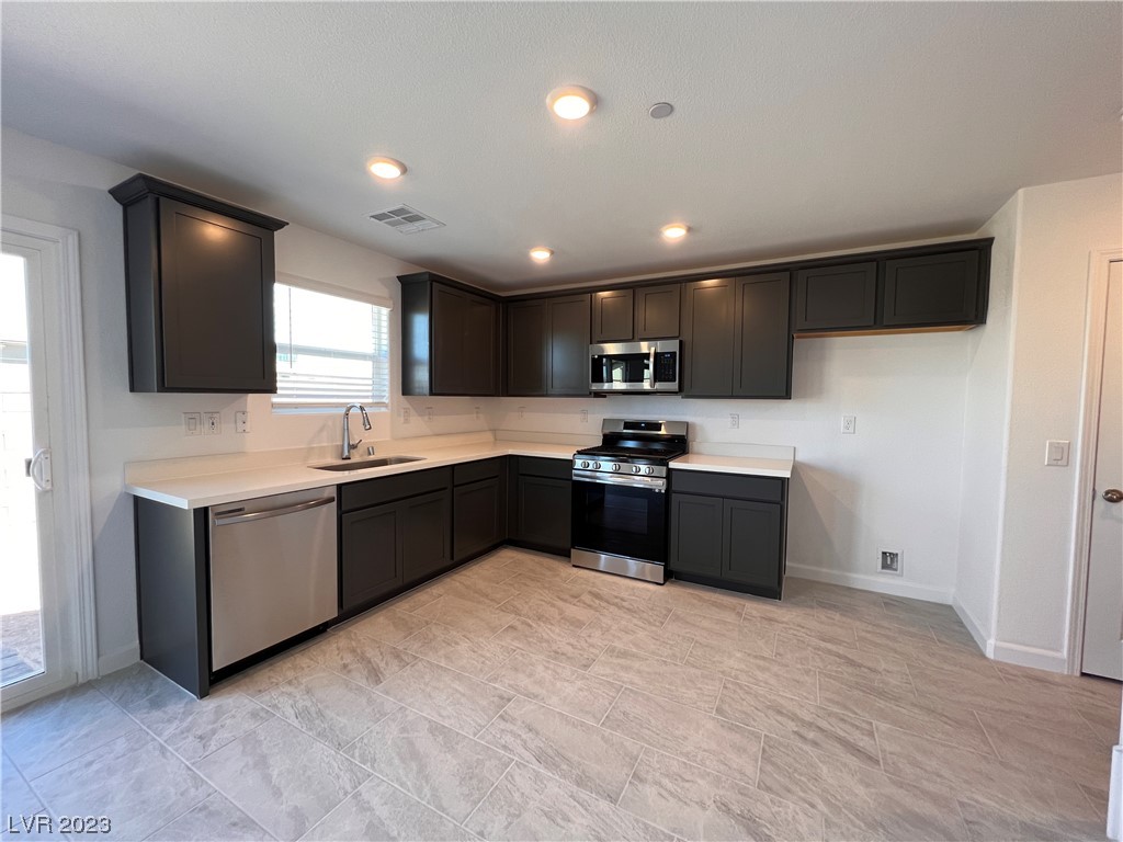 Photo 5 of 17 of 313 Bay Village Place townhome