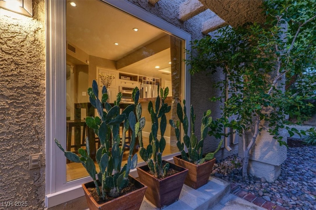 Las Vegas, Nevada 89113, United States, 3 Bedrooms Bedrooms, ,2 BathroomsBathrooms,Residential,Active,126460