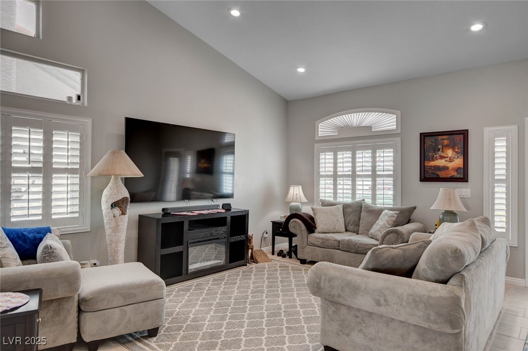 209 Tamarack Drive, Henderson, Nevada image 8