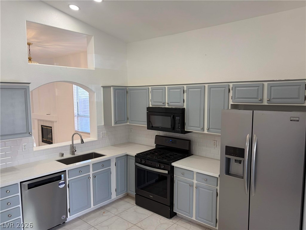 8104 Kempston Court