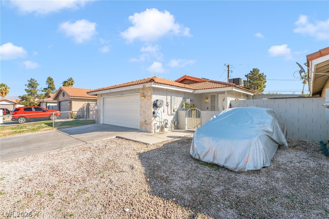 1824 Yellow Rose Street