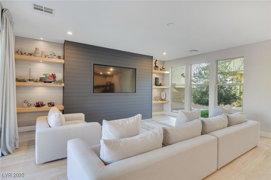 10280 Midnight Meteor Avenue