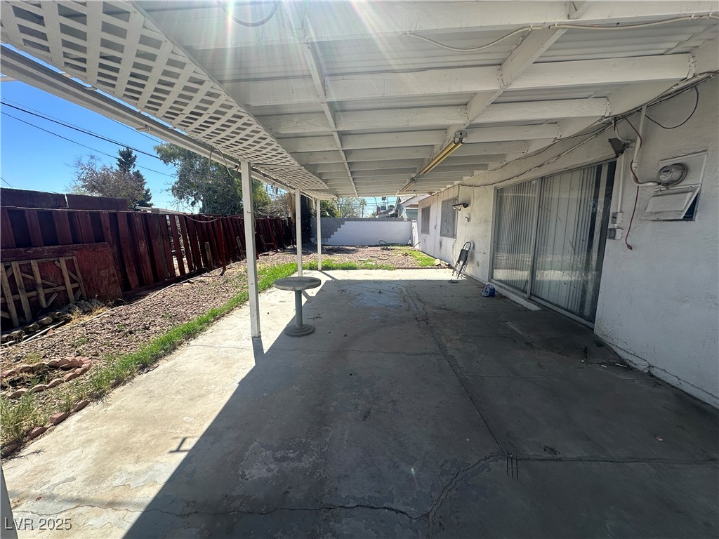 Las Vegas, Nevada 89107, United States, 4 Bedrooms Bedrooms, ,2 BathroomsBathrooms,Residential,Pending,94437