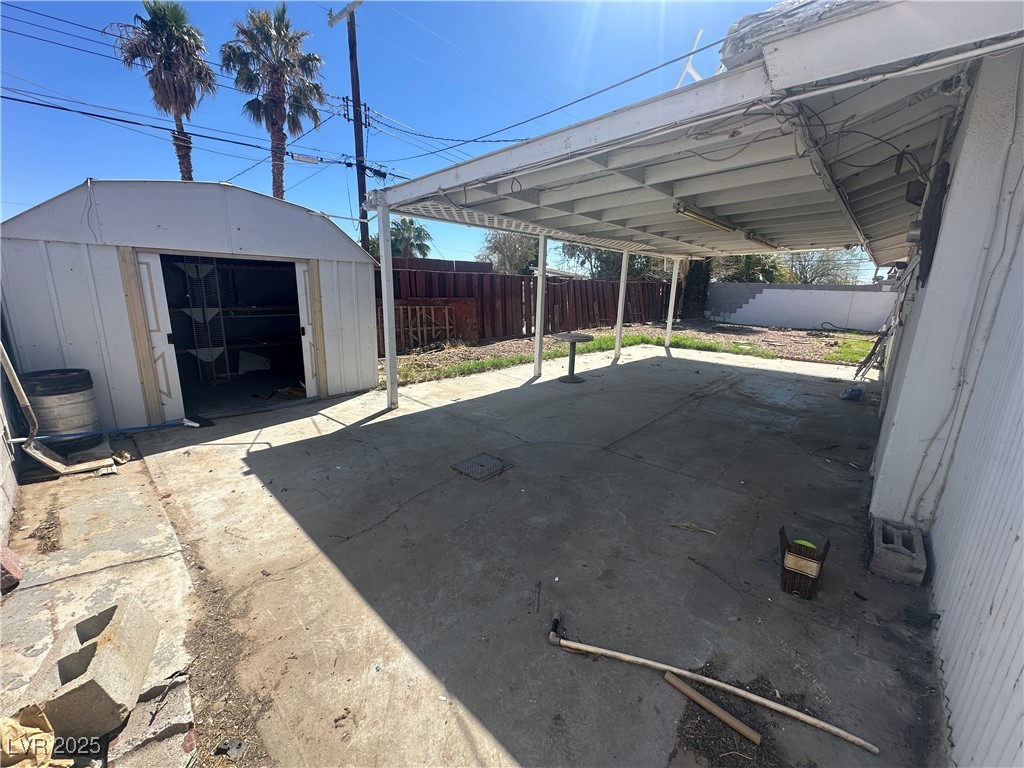 Las Vegas, Nevada 89107, United States, 4 Bedrooms Bedrooms, ,2 BathroomsBathrooms,Residential,Pending,94437