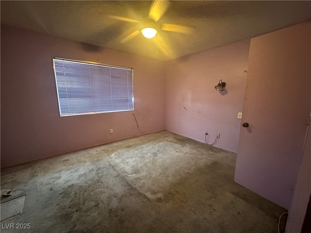 Las Vegas, Nevada 89107, United States, 4 Bedrooms Bedrooms, ,2 BathroomsBathrooms,Residential,Pending,94437