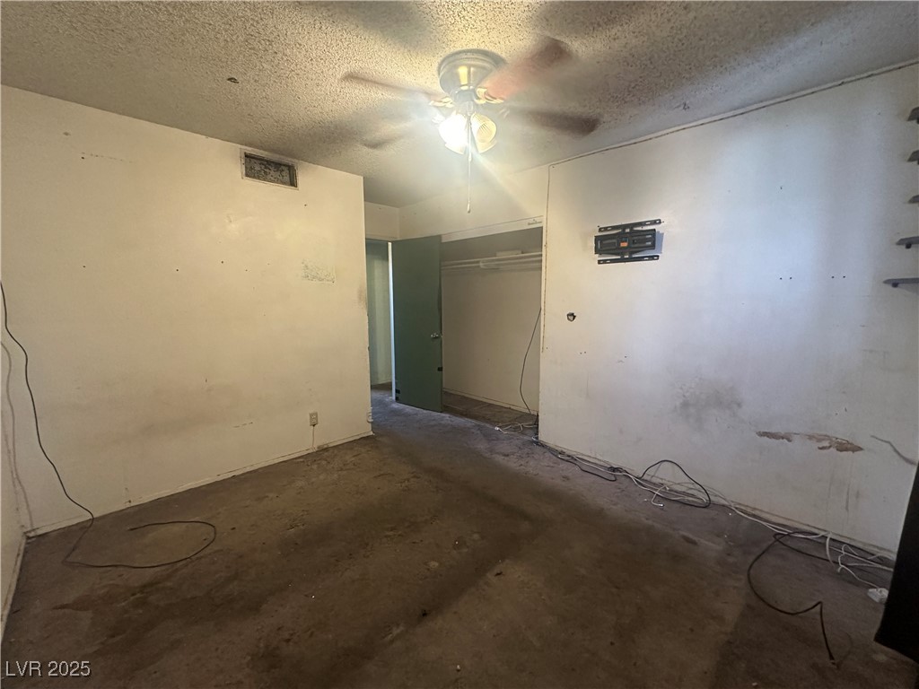 Las Vegas, Nevada 89107, United States, 4 Bedrooms Bedrooms, ,2 BathroomsBathrooms,Residential,Pending,94437