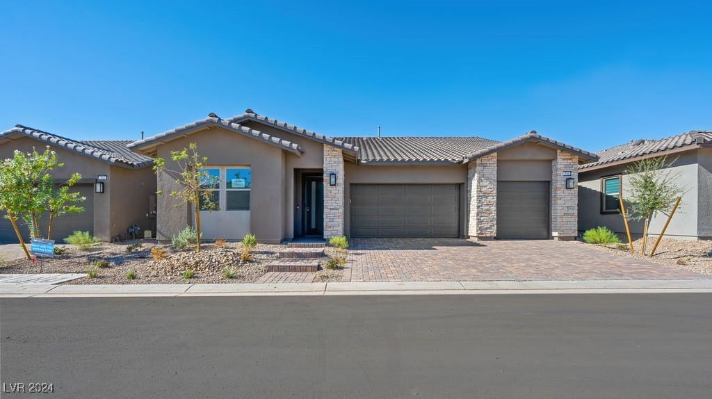 356 Tigullio Avenue, Henderson, Nevada image 1