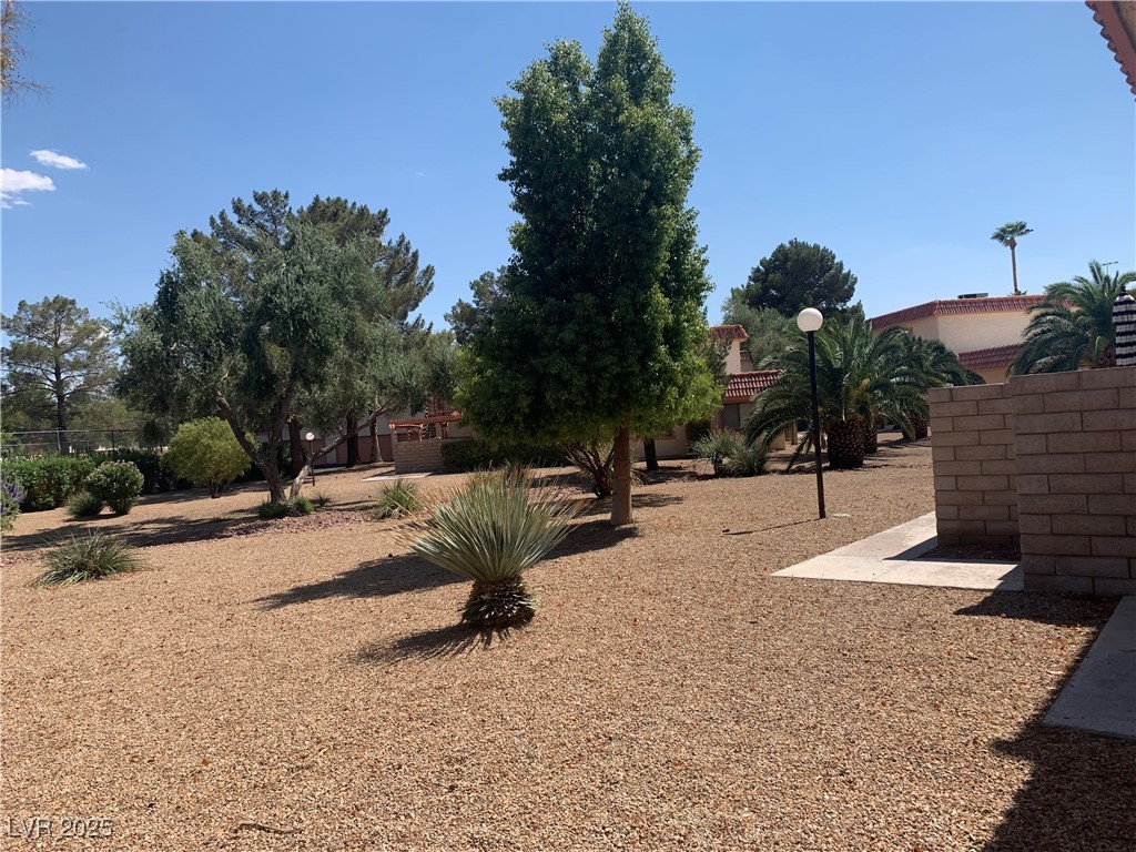 Henderson, Nevada 89014, United States, 3 Bedrooms Bedrooms, ,2 BathroomsBathrooms,Residential,Active,220334