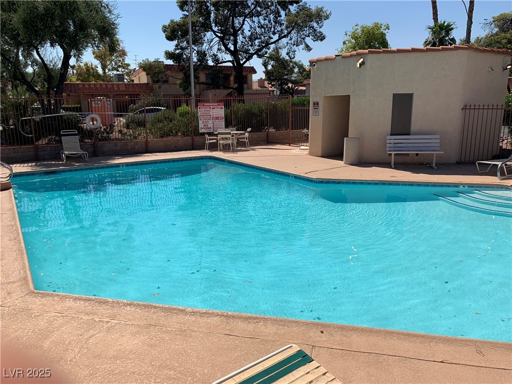 Henderson, Nevada 89014, United States, 3 Bedrooms Bedrooms, ,2 BathroomsBathrooms,Residential,Active,220334