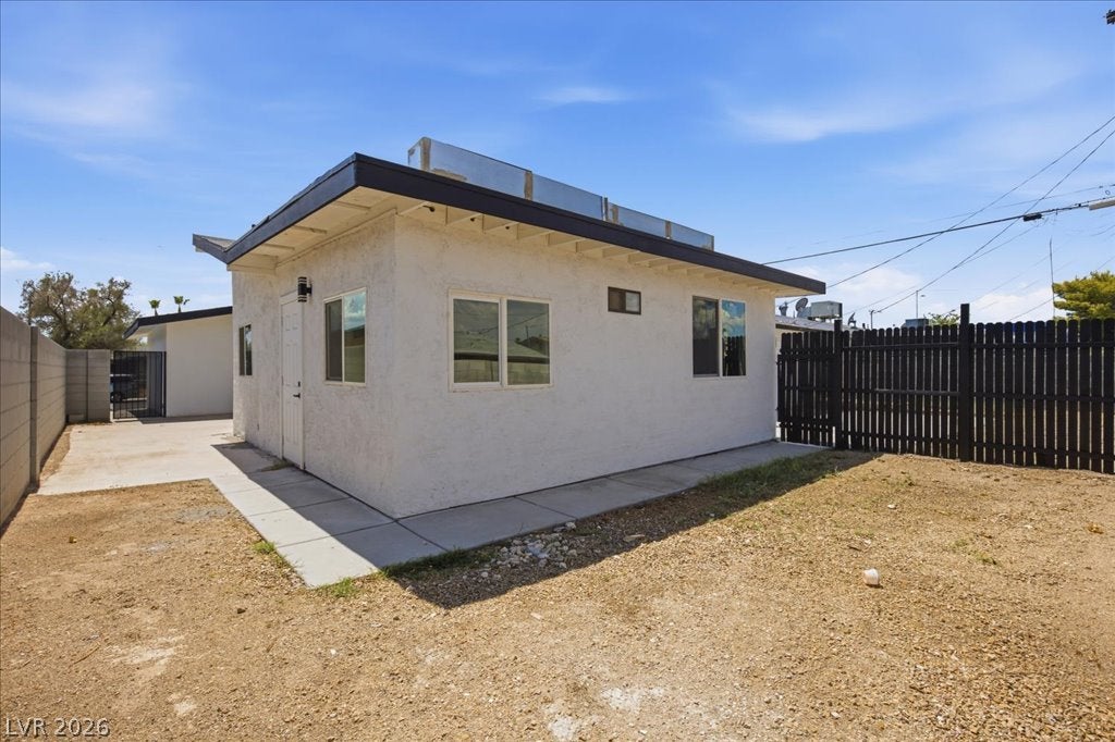 3912 Casa Grande Avenue