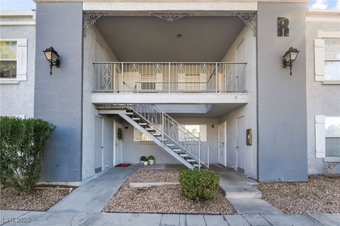 Photo of 3823 S Maryland Parkway #R1, Las Vegas, NV 89119 (MLS # 2729362)