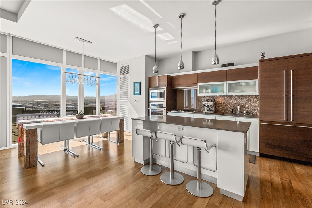 Las Vegas, Nevada 89158, United States, 1 Bedroom Bedrooms, ,2 BathroomsBathrooms,Residential,Active,41456