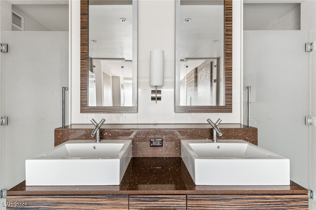 Las Vegas, Nevada 89158, United States, 1 Bedroom Bedrooms, ,2 BathroomsBathrooms,Residential,Active,41456