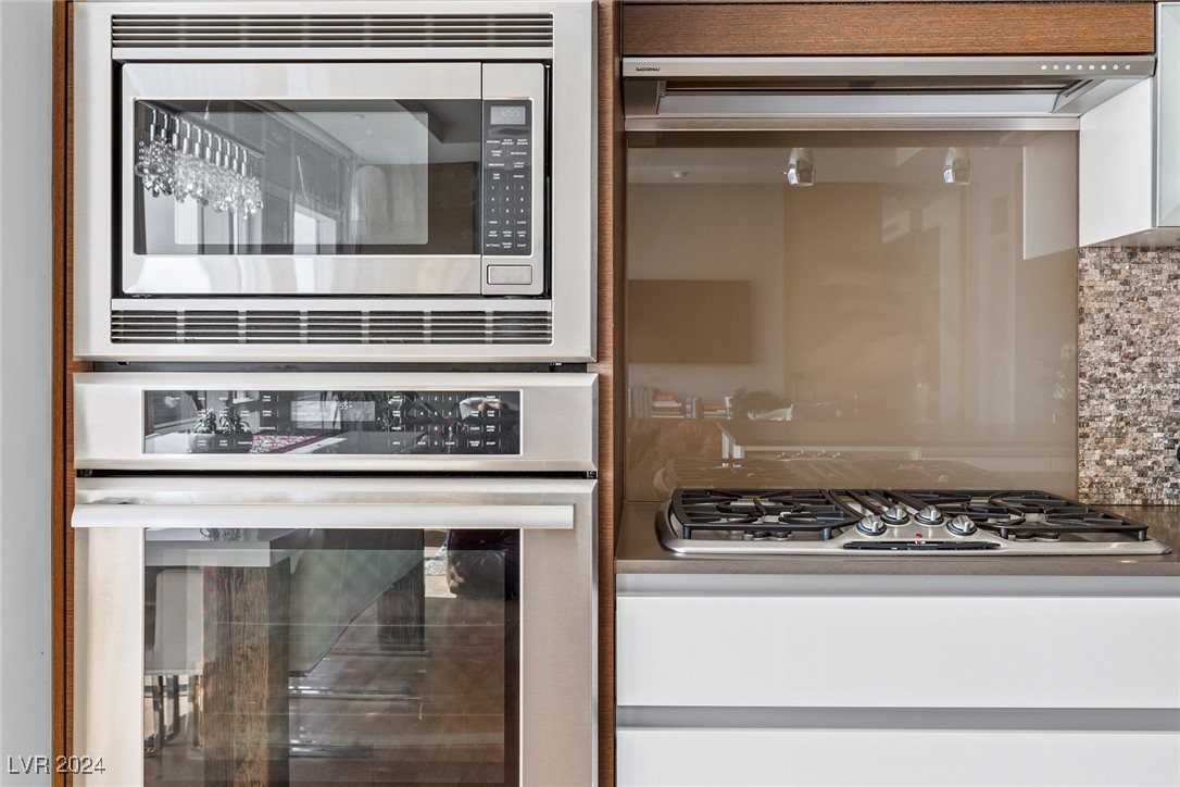 Las Vegas, Nevada 89158, United States, 1 Bedroom Bedrooms, ,2 BathroomsBathrooms,Residential,Active,41456