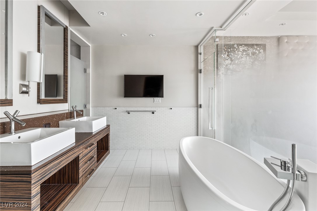 Las Vegas, Nevada 89158, United States, 1 Bedroom Bedrooms, ,2 BathroomsBathrooms,Residential,Active,41456