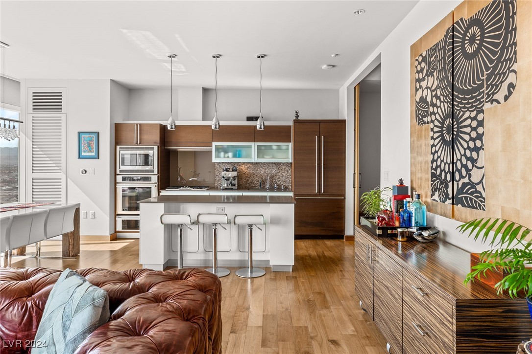 Las Vegas, Nevada 89158, United States, 1 Bedroom Bedrooms, ,2 BathroomsBathrooms,Residential,Active,41456