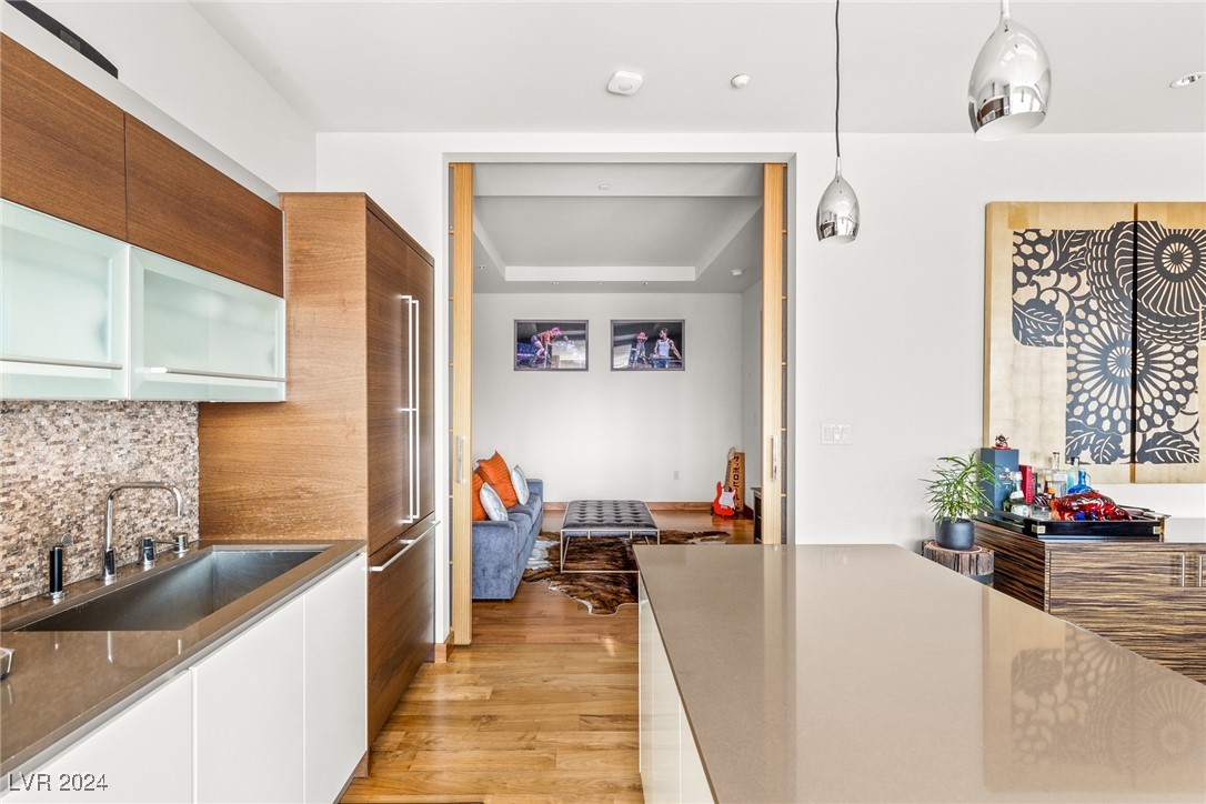 Las Vegas, Nevada 89158, United States, 1 Bedroom Bedrooms, ,2 BathroomsBathrooms,Residential,Active,41456