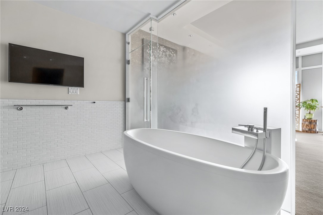 Las Vegas, Nevada 89158, United States, 1 Bedroom Bedrooms, ,2 BathroomsBathrooms,Residential,Active,41456